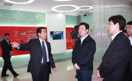 山東省委常委、青島市委書記李群來軟控調(diào)研